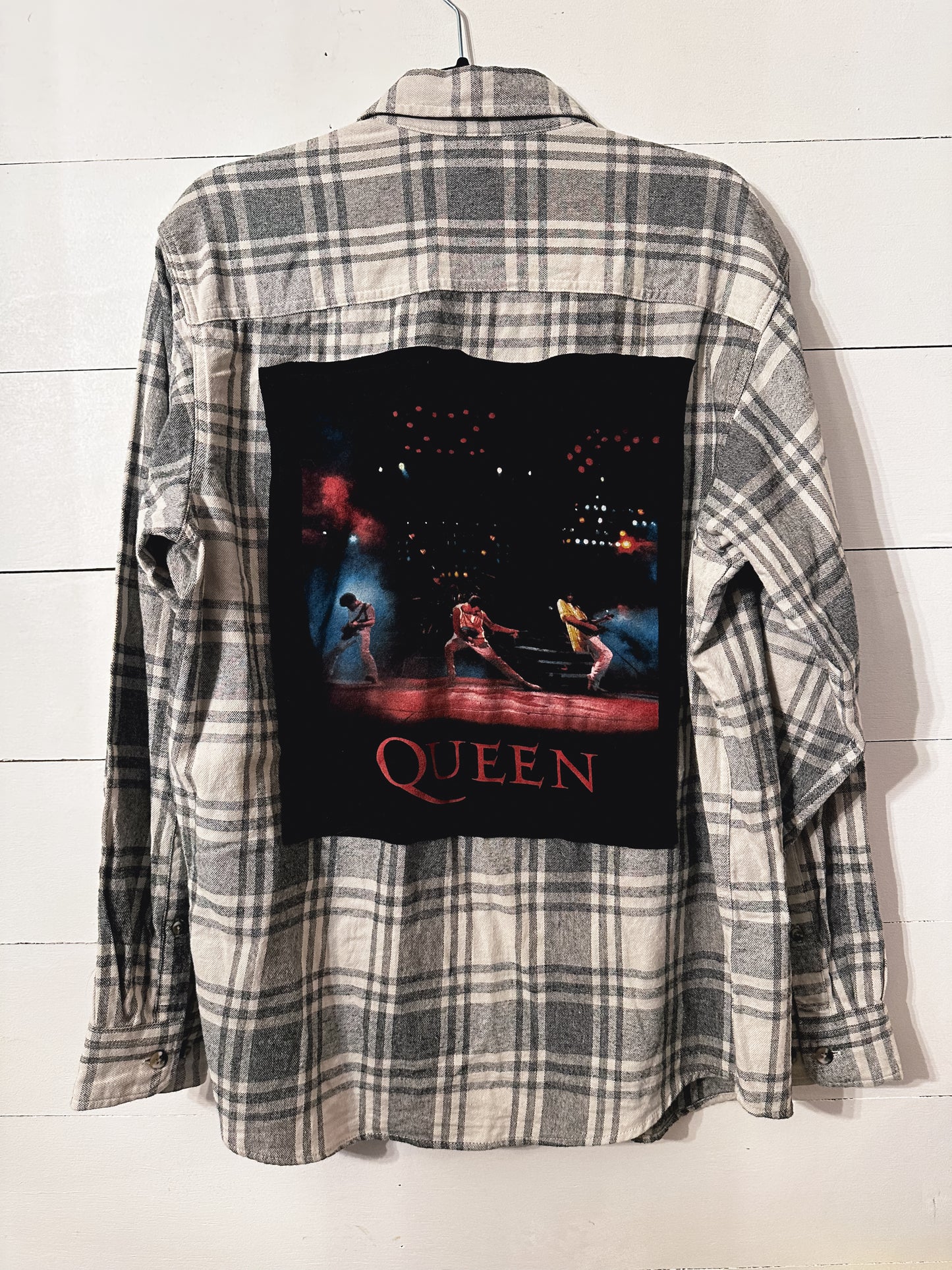 L QUEEN