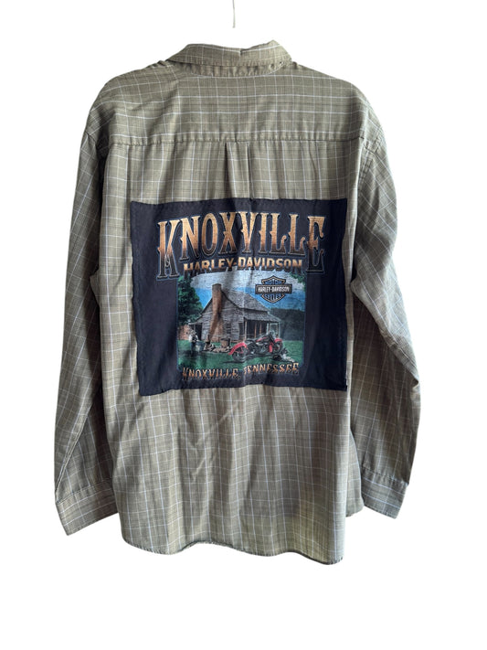 Harley Davidson Knoxville, Button up