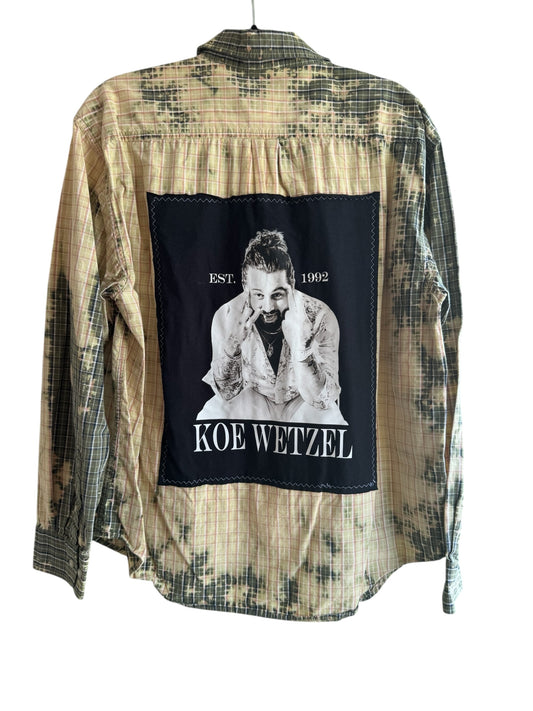 Koe Wetzel Button up (bleached)